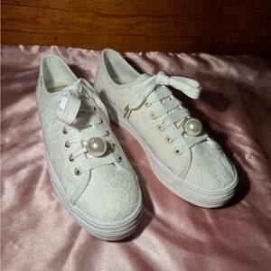 Keds X Kate Spade New York Triple Kick
Floral Eyelet & Pearl Sneakers
